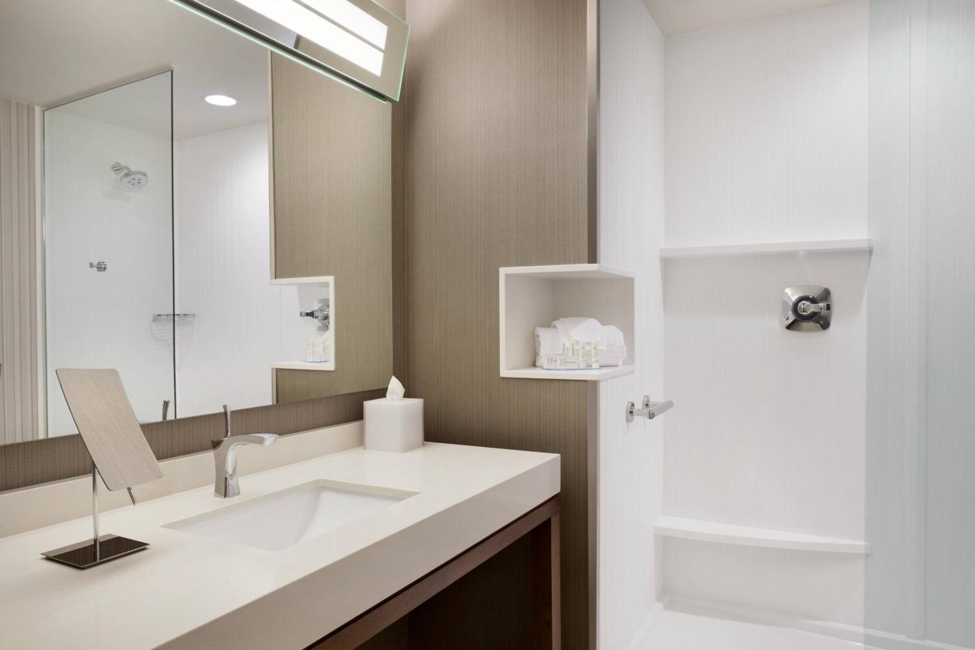 คอร์ตยาร์ด บอสตัน เดดแฮม/เวสด์วูด Hotel Westwood ภายนอก รูปภาพ