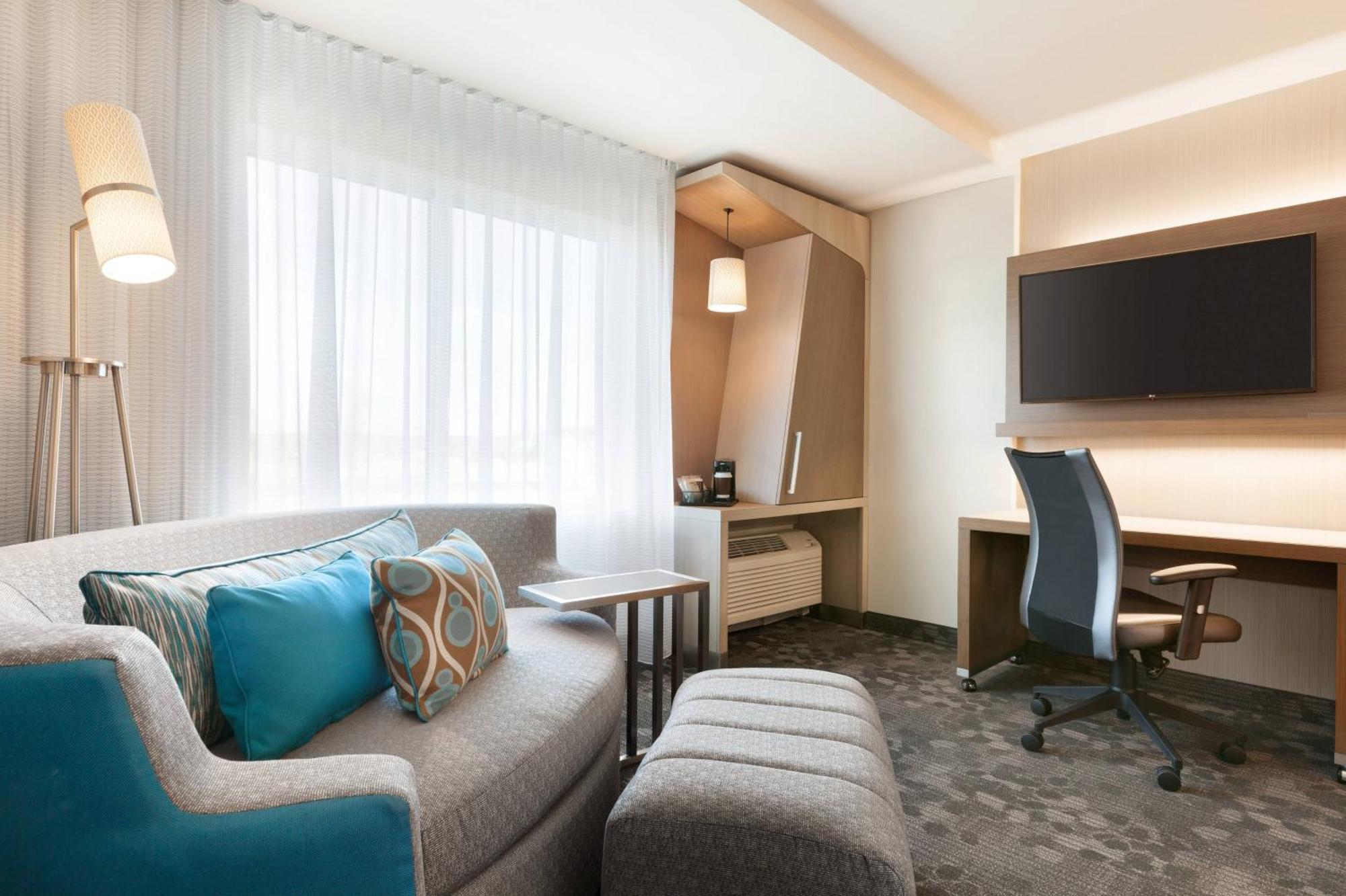 คอร์ตยาร์ด บอสตัน เดดแฮม/เวสด์วูด Hotel Westwood ภายนอก รูปภาพ